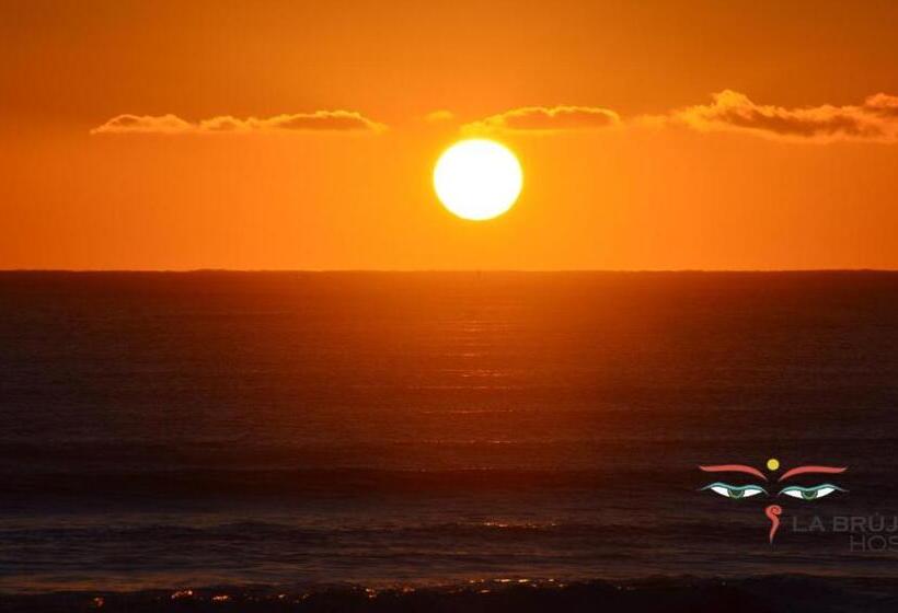 Кровать в Общей Комнате, La Brújula Hostel