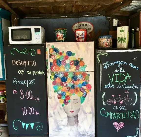 تختخواب در اتاق مشترک, La Brújula Hostel