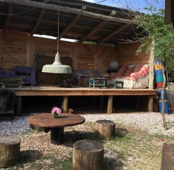 تختخواب در اتاق مشترک, La Brújula Hostel