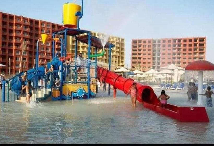 2 Bedroom Apartment Pool View, Appartement In Porto Golf Marina شاليه فندقي في بورتو جولف مارينا