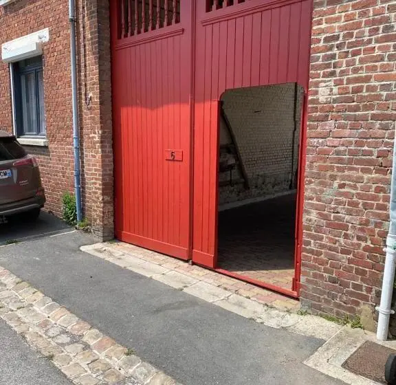 スタンダードルーム, La Fermette à Achicourt   Chambre Zen, Lit Double Avec Grand Bureau Donnant Sur Cour Au Carré