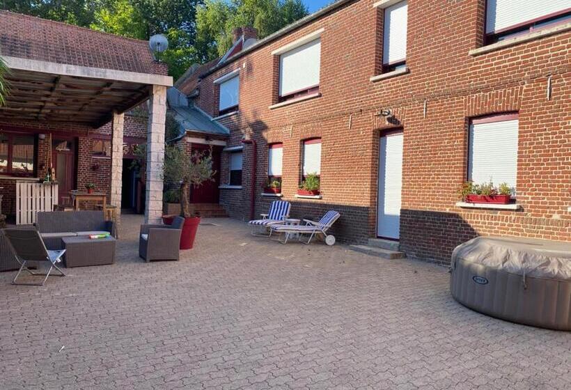 חדר סטנדרט, La Fermette à Achicourt   Chambre Zen, Lit Double Avec Grand Bureau Donnant Sur Cour Au Carré