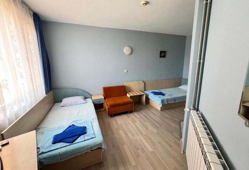 Номер Стандарт, Family Hotel Delfina