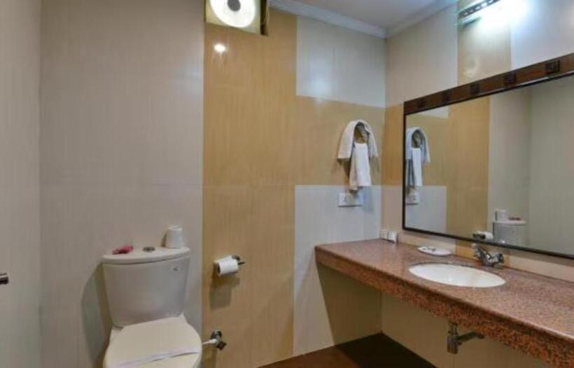 标准间, Goroomgo Hotel Taj Darbar Bihar   Luxury Room   Excellent Customer Service