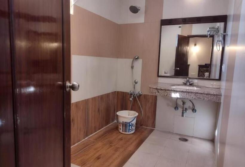 标准间, Goroomgo Hotel Taj Darbar Bihar   Luxury Room   Excellent Customer Service