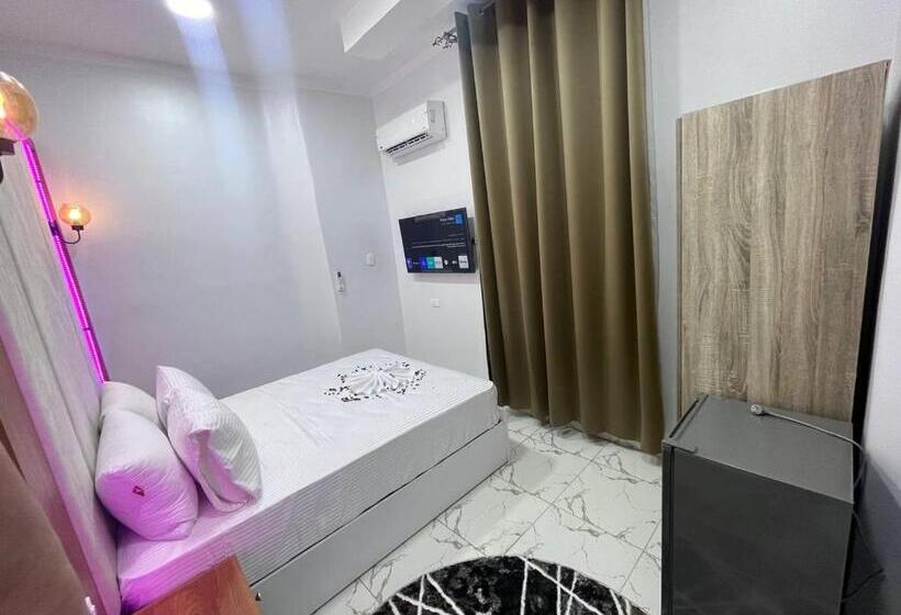 اتاق استاندارد, Future Hostel