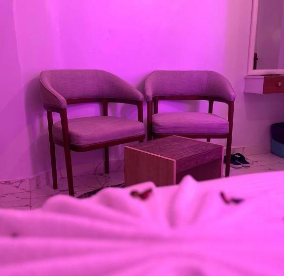 اتاق استاندارد با بالکن, Future Hostel