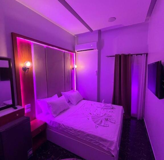 اتاق استاندارد با بالکن, Future Hostel