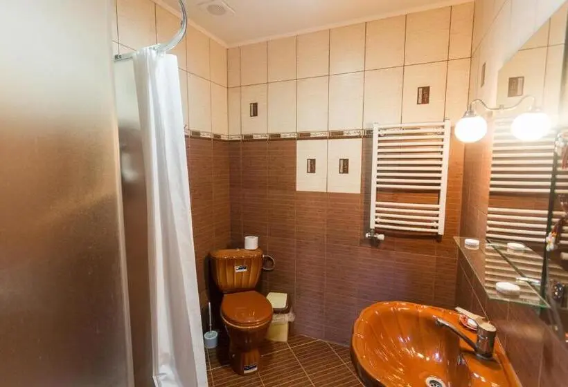 Comfort Kolmen Hengen Huone, Villa Fenix