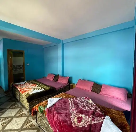 スタンダード4人部屋, Yamuna Guest House Tosh