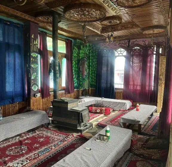 マウンテンビュースタンダードルーム, Yamuna Guest House Tosh