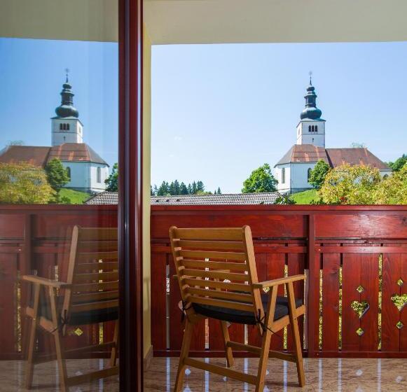 اتاق خانوادگی, Turistična Kmetija Pri Marku