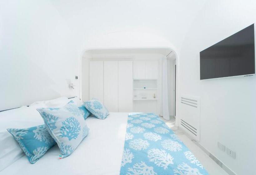 带阳台的豪华间, Villa L Ara