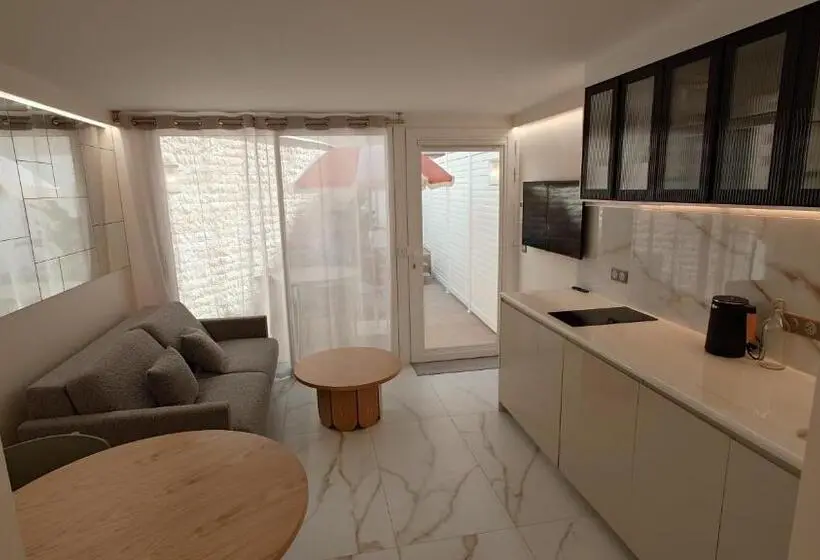 テラス付き１ベッドルームアパートメント, Club Inn Appartement