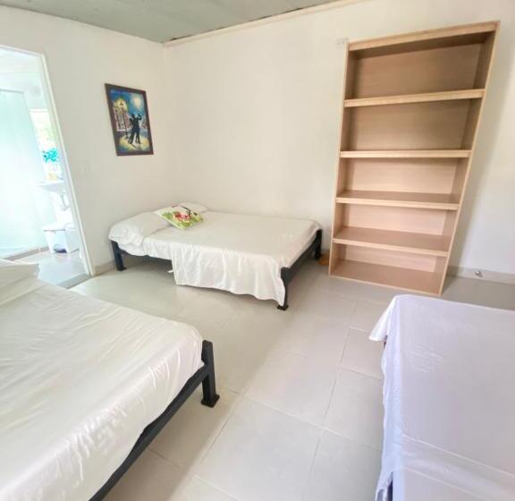 חדר סטנדרט לשלושה, Eco Hotel El Acuario