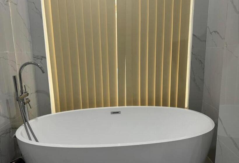 سوییت, đông Thắm