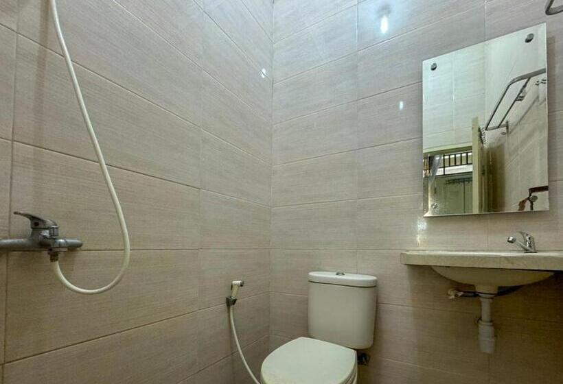 غرفة قياسية, Reddoorz At Shabrina Homestay Syariah Maguwo