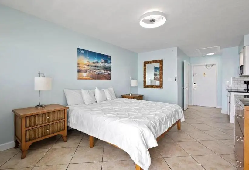 Standard-studio, Ocean View Hotel Room With Balcony  King Bed #23