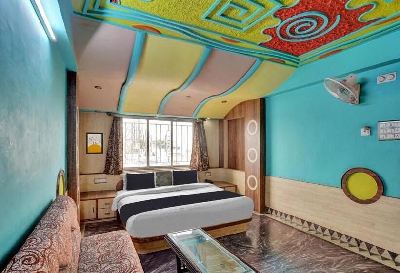 트리플 클래식 룸, Oyo Hotel Shree Goverdhan Palace