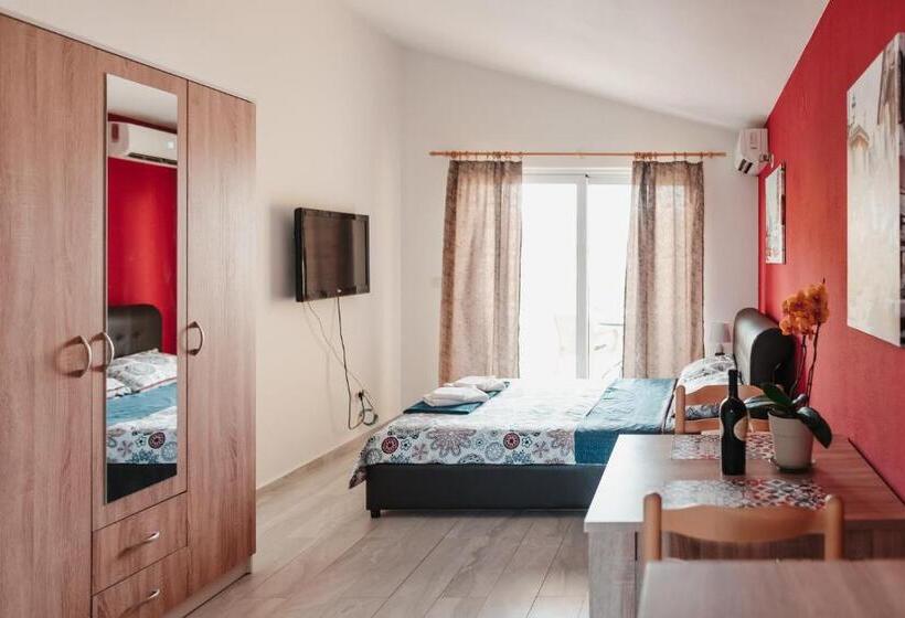 اتاق استاندارد, Guesthouse Lole