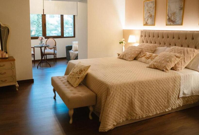 اتاق لوکس, La Casa Del Huerto