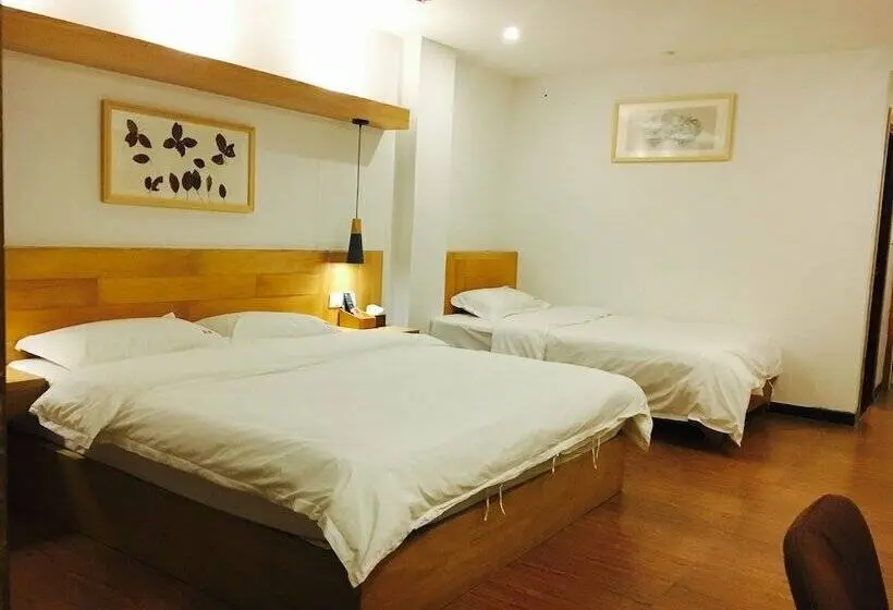 Perhehuone, Travelling With Hotel Long Ji Ping An
