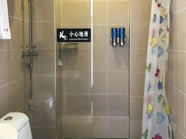 Perhehuone, Travelling With Hotel Long Ji Ping An