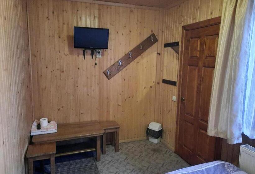 اتاق استاندارد با سرویس بهداشتی مشترک, Krym