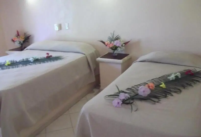 اتاق استاندارد سه نفره, Villa La Plantacion