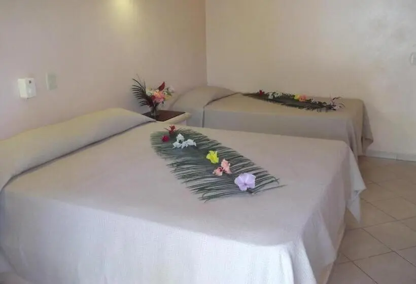 اتاق استاندارد سه نفره, Villa La Plantacion