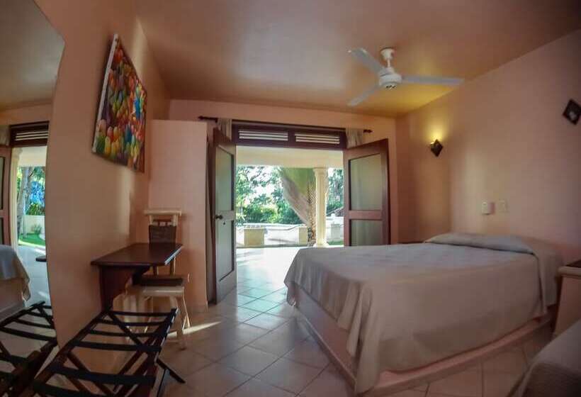 اتاق استاندارد سه نفره, Villa La Plantacion