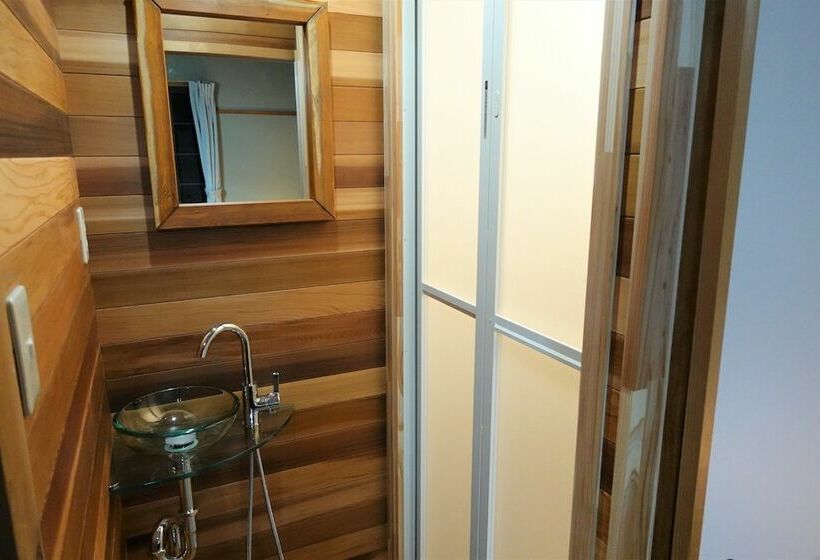 חדר סופריור, Myosen