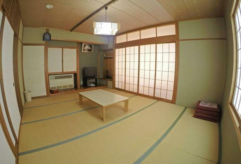 חדר סופריור, Myosen