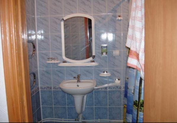 سوییت جونیور, Na Admirala Makarova