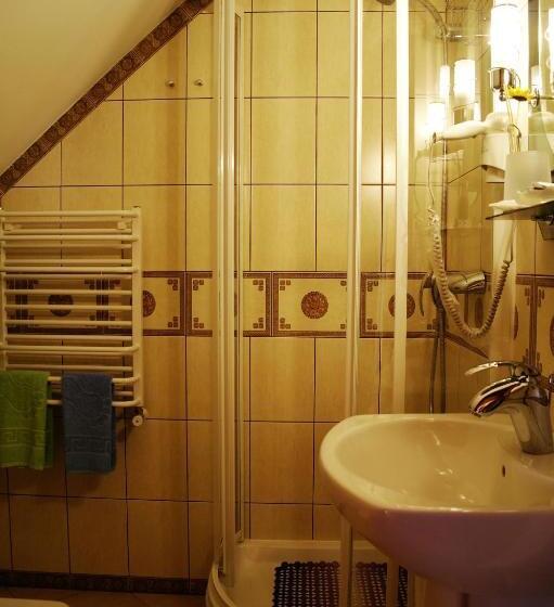 غرفة قياسية, Villa Iris