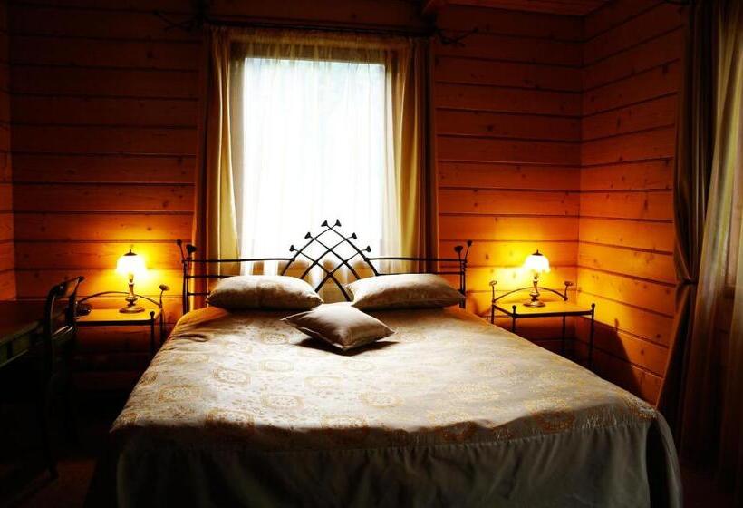 جناح جونيور, Villa Iris