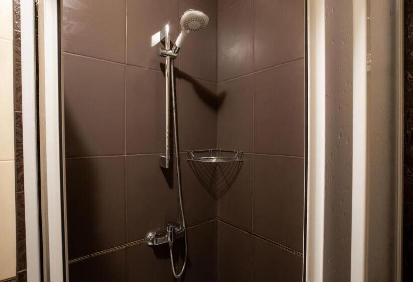 غرفة قياسية ذات إطلالة, Wellland