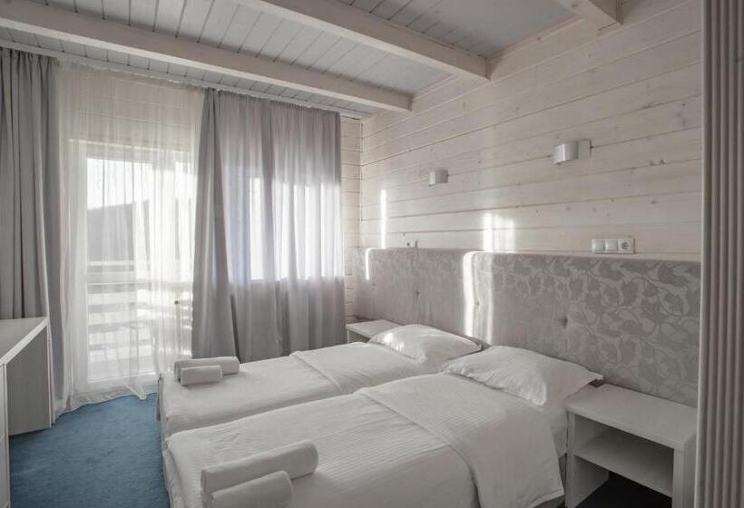 Comfort room with balcony, Wellland