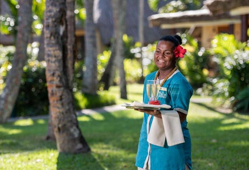 غرفه قياسيه سريرين مزدوجين, Outrigger Fiji Beach Resort