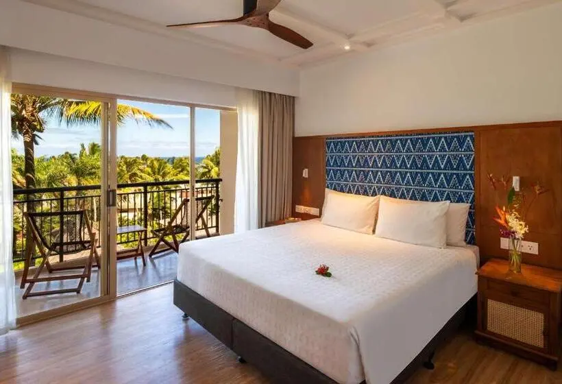 سوئیت با تخت بزرگ, Outrigger Fiji Beach Resort