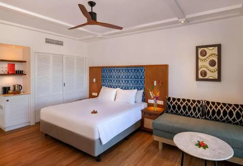 اتاق استاندارد با تخت بزرگ, Outrigger Fiji Beach Resort