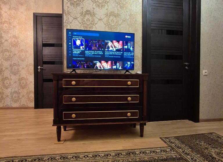 سوییت خانوادگی, Apartment Cozy House 1