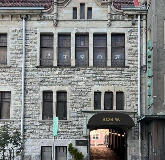 Superior-Zimmer, Bob W Kaarti