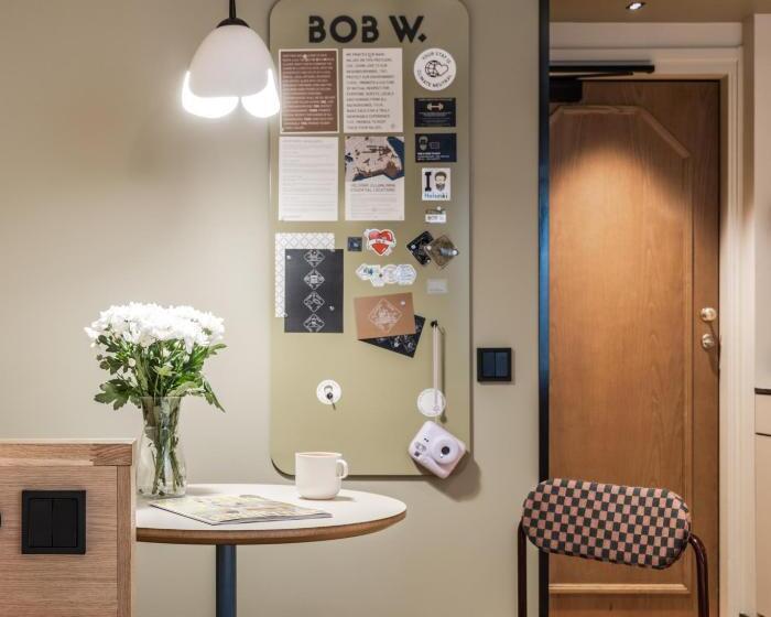 1 Schlafzimmer Penthouse Apartment, Bob W Kaarti