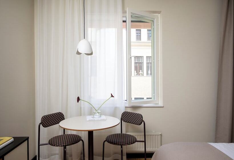 Standardzimmer, Bob W Kaarti