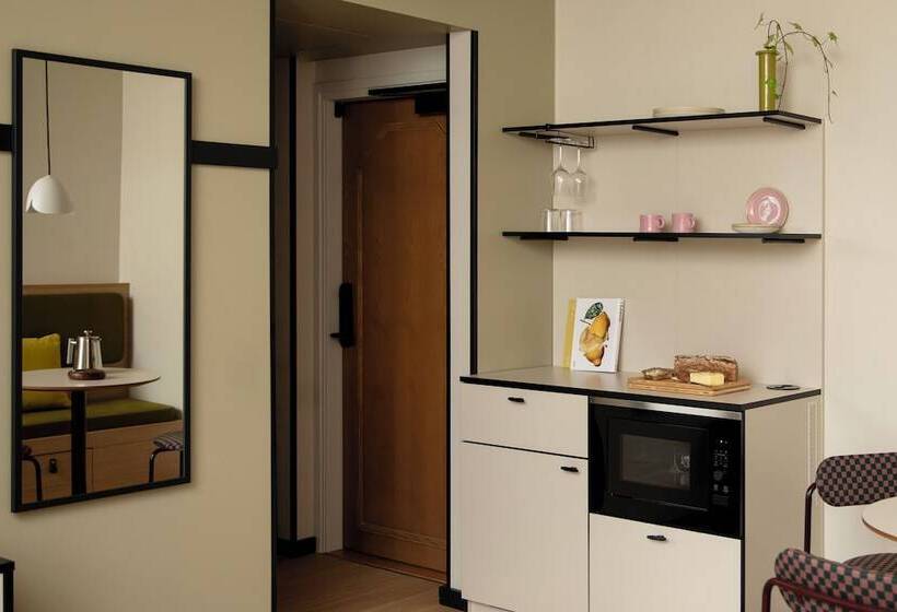 Superior-Zimmer, Bob W Kaarti