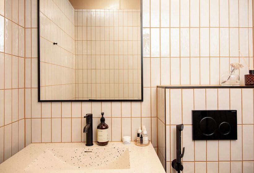 Superior-Zimmer, Bob W Kaarti