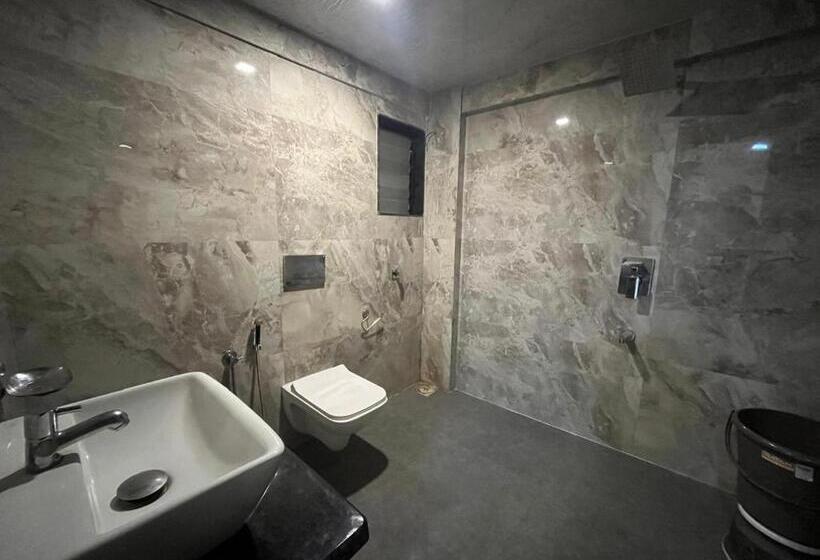 غرفة ديلوكس, Arsh Executive Inn