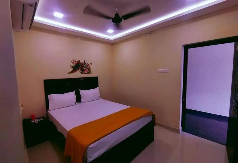 デラックスルーム, Selvi Residency