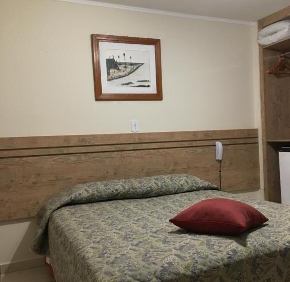 标准单人间, Internacional